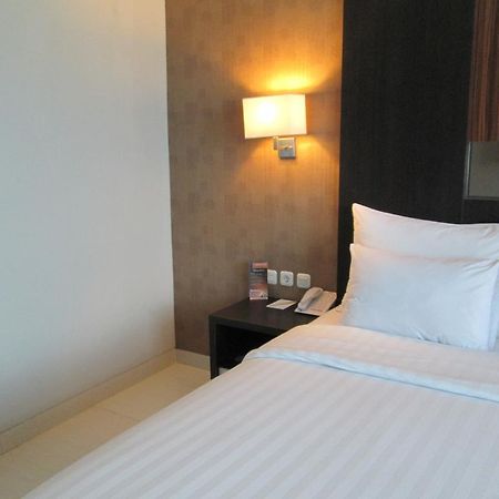 The Newton Hotel Bandung Extérieur photo