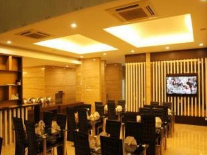 The Newton Hotel Bandung Extérieur photo