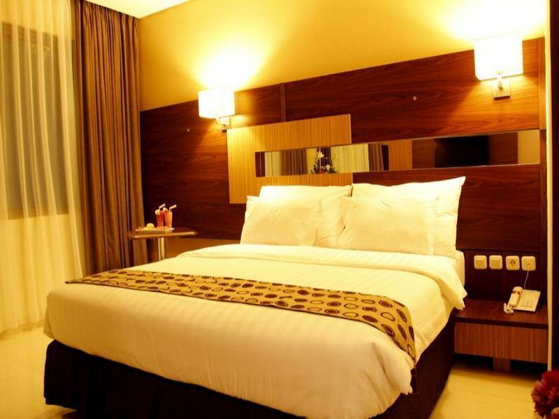 The Newton Hotel Bandung Extérieur photo
