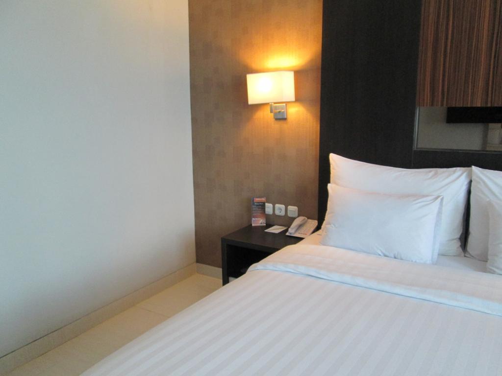 The Newton Hotel Bandung Extérieur photo